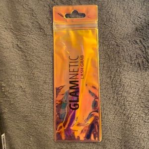 Glamnetic lash grab